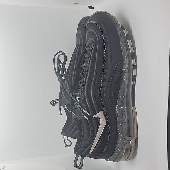 Mens size 12 Air max - Picture 4 of 4